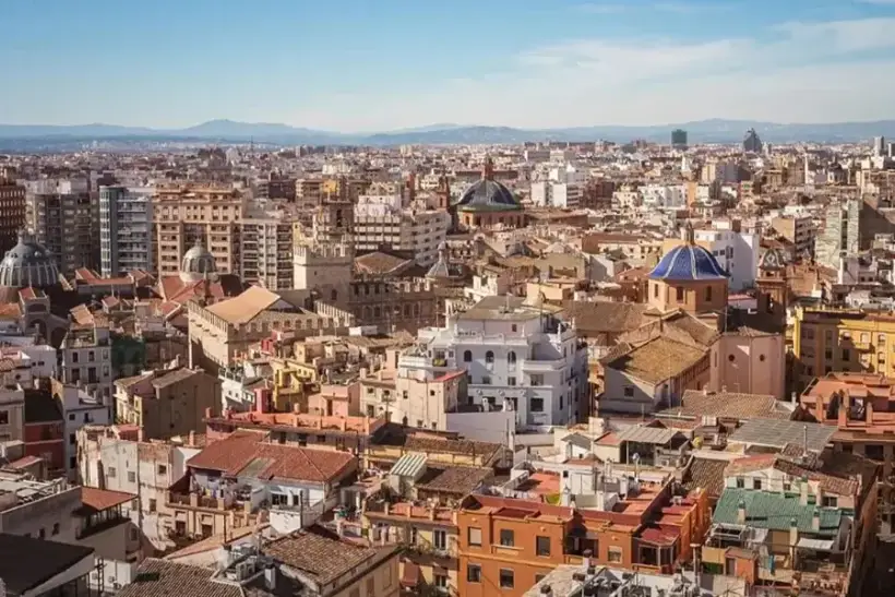 Валенсия ограничивает краткосрочную аренду туристического жилья