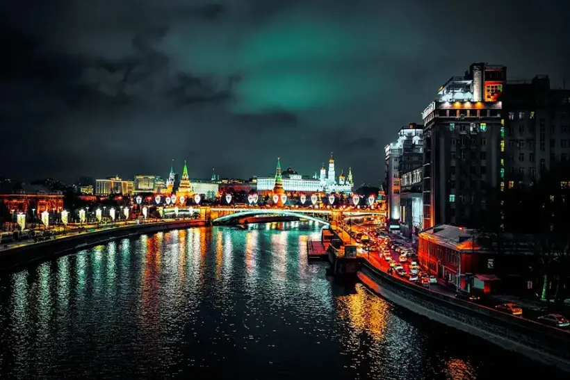 Russian incomes hit 20-year high growth