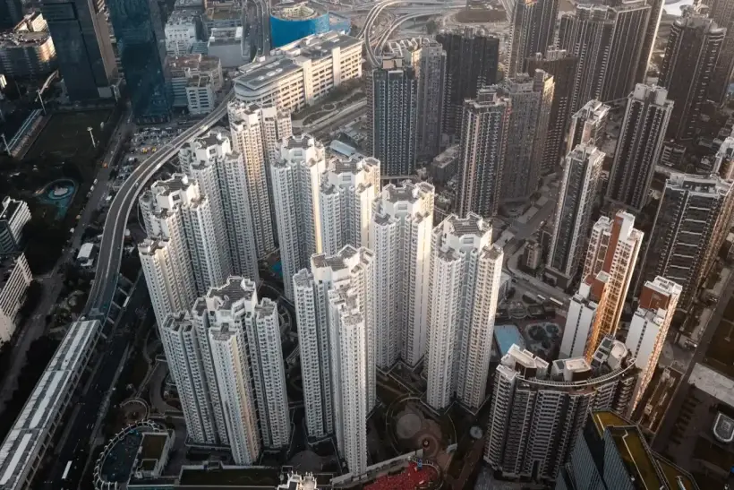 Hong Kong Home Prices End 13-Month Rally